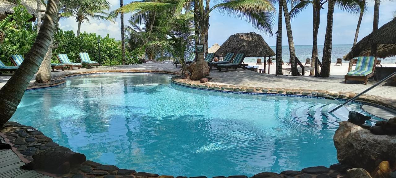 Xanadu Island Resort San Pedro  Esterno foto
